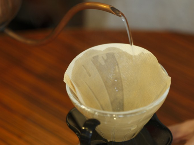 咖啡粉如何冲泡咖啡（手冲咖啡入门操作流程）-米圈号