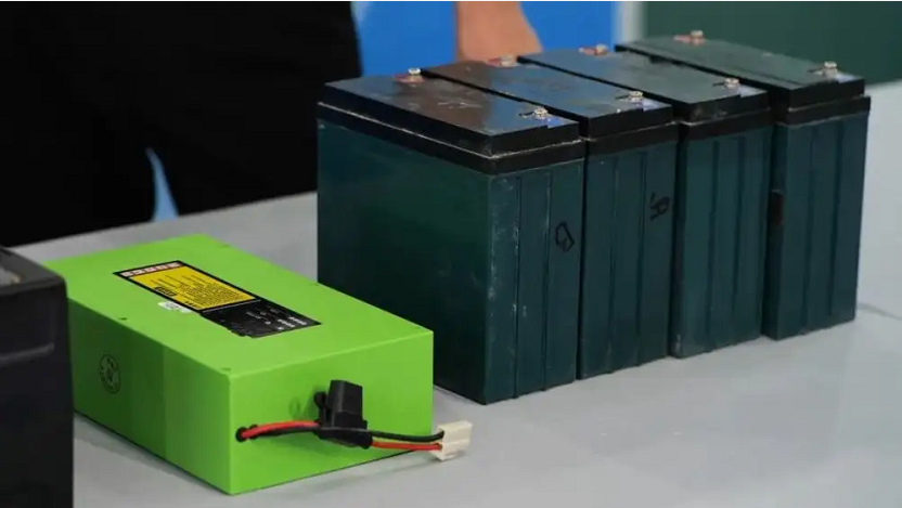 铅酸电池和锂电池哪个好有什么区别-米圈号